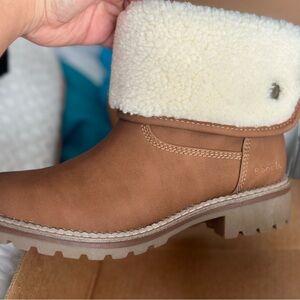 United Colors Of Benetton Women's Tan Ankle Boots